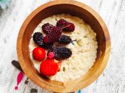 Gambar muesli buah naga