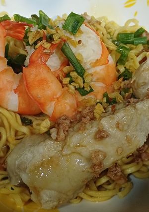 Hình của món Mì gói trộn.