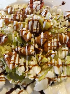 Una foto de Ensalada de lagrimitas de pollo
