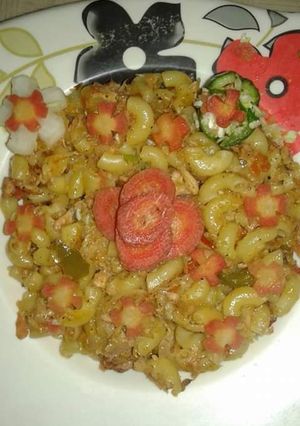 A picture of Macaroni pasta.