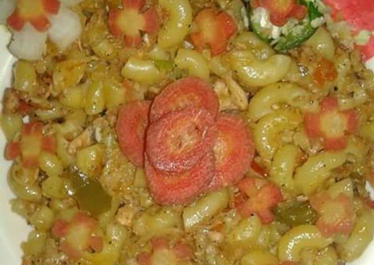 Macaroni pasta