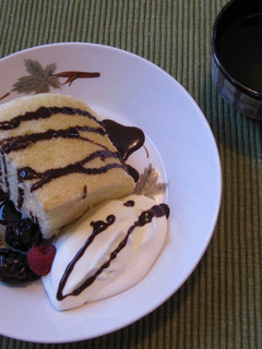 A picture of Vanilla Chiffon Cake.