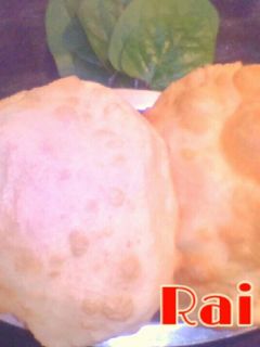 भटूरे (bhature recipe in Hindi) रेसिपी मुख्य फोटो