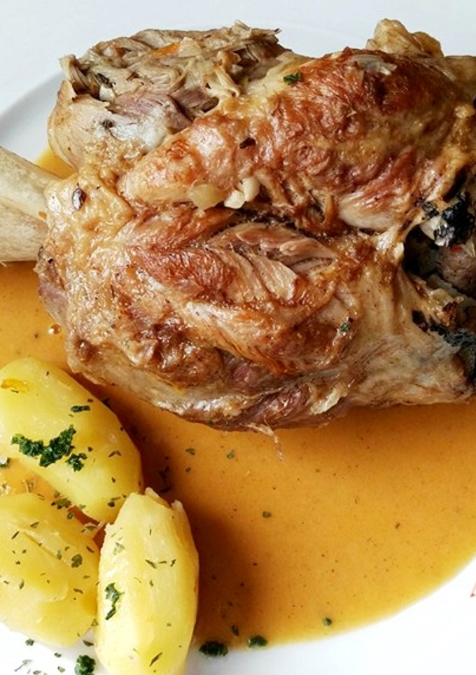 Una foto de Codillo en salsa