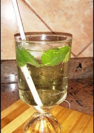 A picture of Lime 'and Sprite cooler.