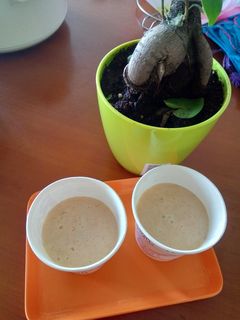 A picture of Papaya banana smoothie.