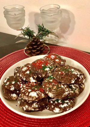 Karácsonyi csokis keksz (Chocolate crinkle cookies) recept fotója