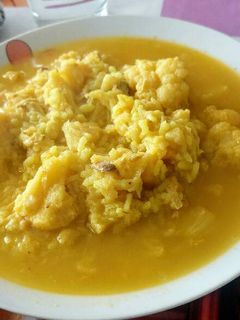 Una foto de Arroz con coliflor y caballa