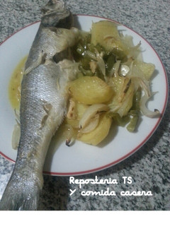 Una foto de Lubina al horno