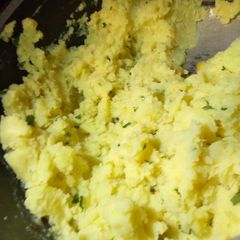 A picture of Bacon butter mashed potatoes.