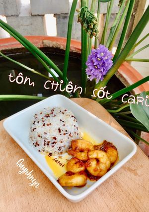 Hình của món Tôm chiên sốt cari.