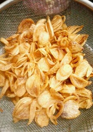 Hình của món Hành phi bằng lò vi sóng 😁😁.