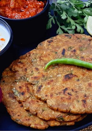 A picture of Jowar Mooli Parantha.