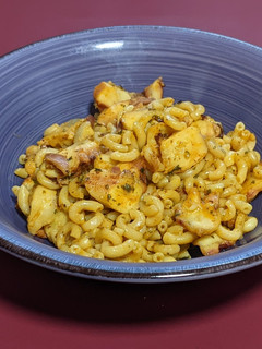 Una foto de Pulpo al curry en pasta para fideuà