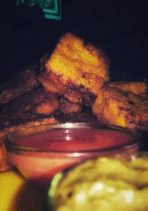 A picture of Bread Pakode.