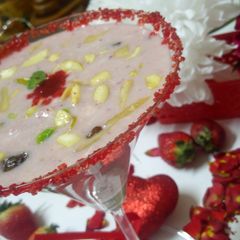 A picture of Strawberry payasam.