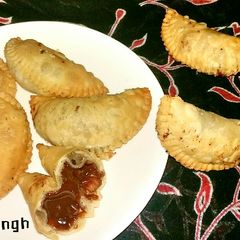 A picture of Chocolate lawa gujiya.