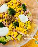 Broccoli Salad with Tuna, Arugula and lentils