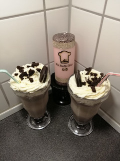 Una foto de Batido Oreo Fácil