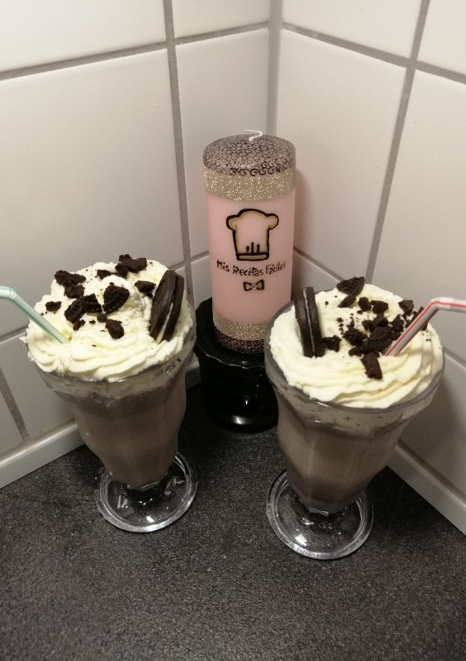 Una foto de Batido Oreo Fácil
