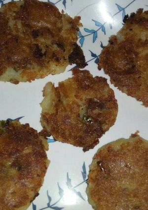 A picture of Crispy potato tikki.