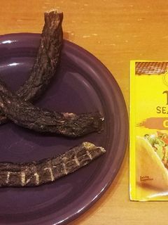 A picture of Smokey Taco Beef Jerky.