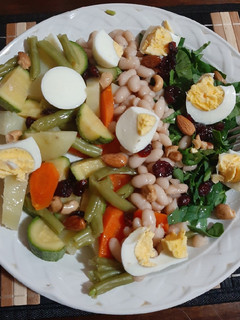 Una foto de Ensalada 🥗 súper completa