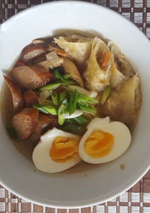 A picture of Make Your Own Ramen Version.