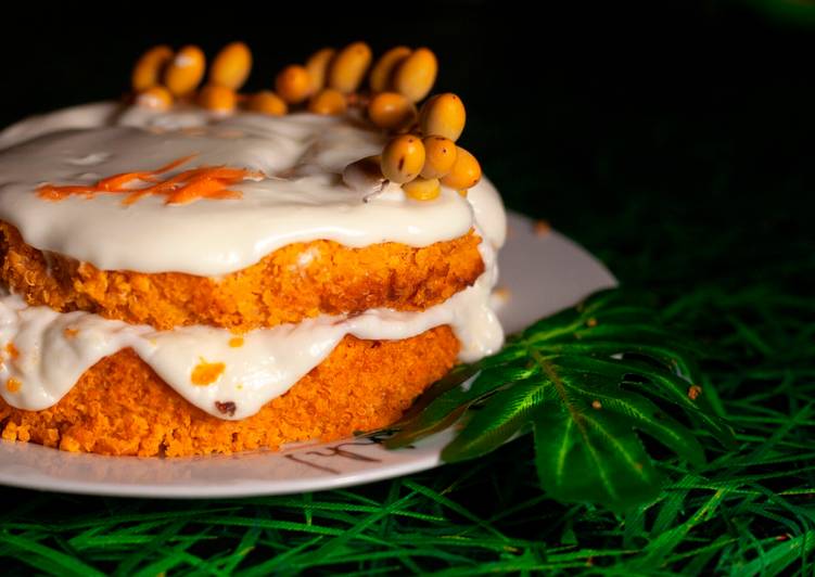 Tarta de quinoa y zanahoria con crema de queso (sin gluten)