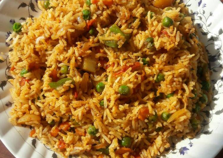 How to Prepare Any-night-of-the-week Tawa pulao / pav bhaji masala rice