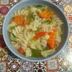 A picture of Sup Makaroni Pedas Simpel.