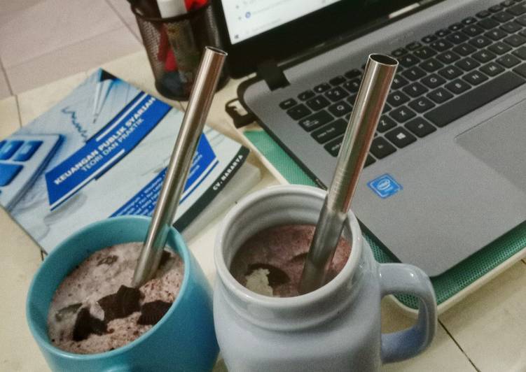 Langkah Mudah untuk Menyiapkan Es Susu Cookies and Cream yang Bisa Manjain Lidah