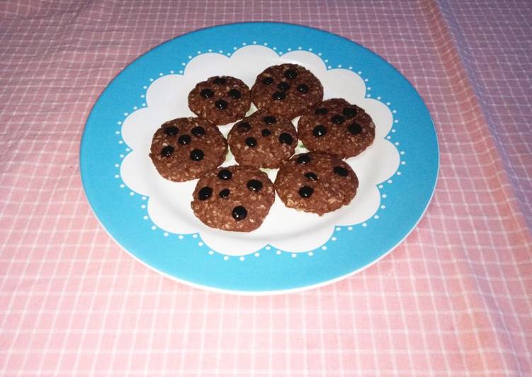 Langkah Membuat Oat choco cookies, Bisa Manjain Lidah