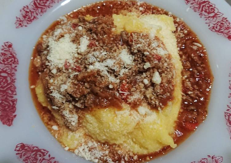 Polenta con bolognesa