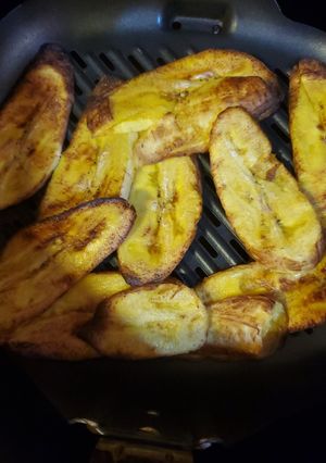 Una foto de Tajadas de plátano en el airfrye!!!!