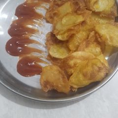 Potato pakoda chips A picture of Potato pakoda chips.