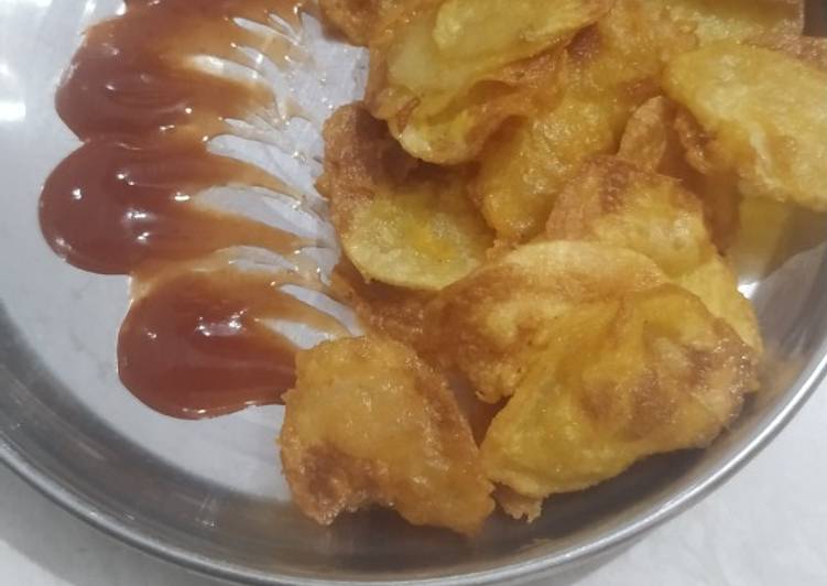 Easiest Way to Prepare Any-night-of-the-week Potato pakoda chips