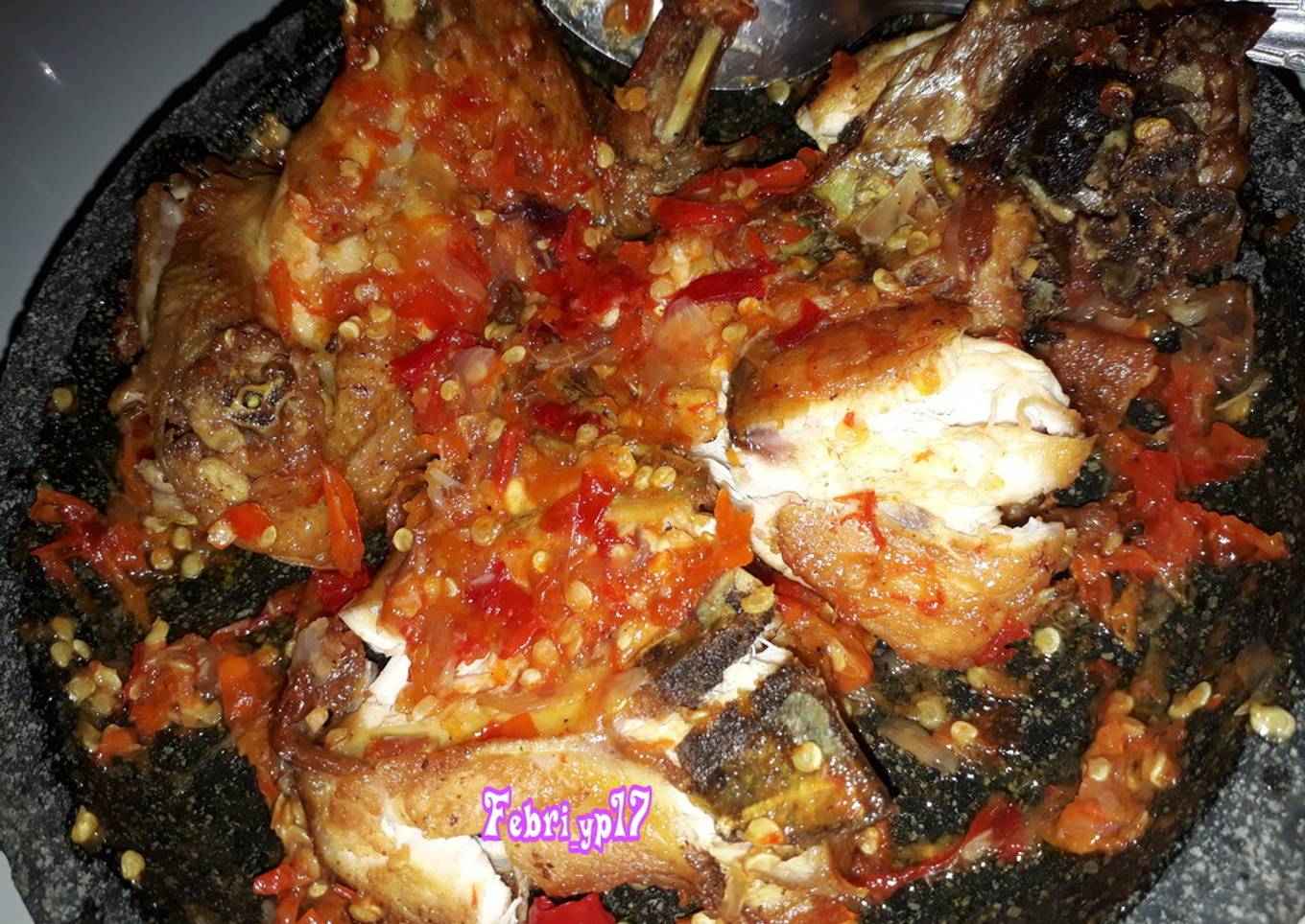 Ayam goreng geprek-geprek