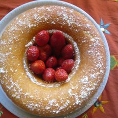 A picture of Lemon Cream Cheese Pound Cake.