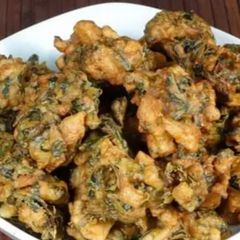Crispy aloo pakora A picture of Crispy aloo pakora.