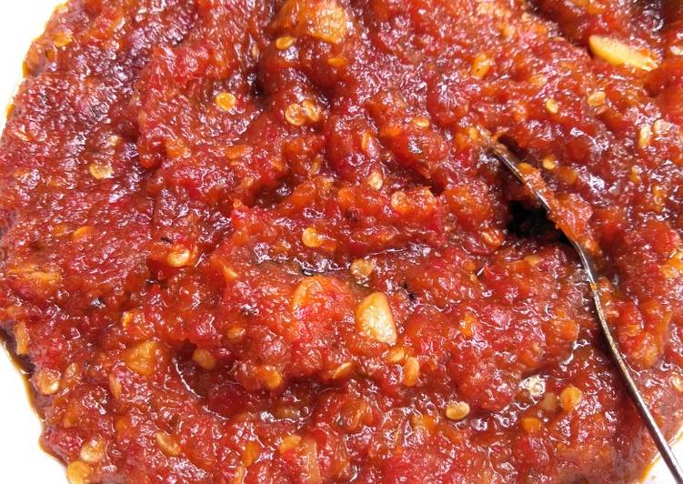 Langkah Mudah untuk Menyiapkan Sambel bawang spesial 😍, Bisa Manjain Lidah