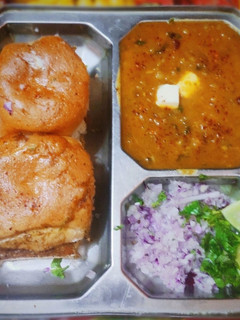 पाव भाजी (Pav bhaji recipe in hindi) रेसिपी मुख्य फोटो