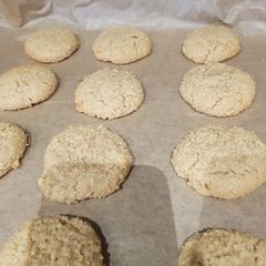A picture of Amaretti Biscuits.