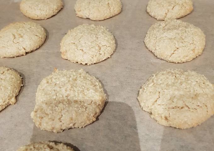 Amaretti Biscuits