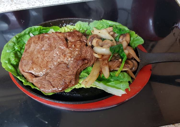 My Sizzling Steak in a BBQ whiskey Sauce. π€π€
