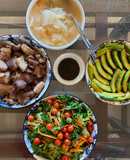 Vào bếp cùng con: nạc vai xào ướp húng lìu