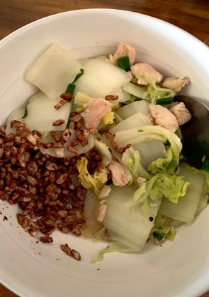 Hình của món Cải thảo xào ức gà + gạo lứt sấy (eatclean,giảm cân).