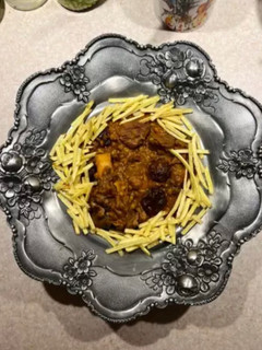 A picture of Marju Qelie (lentil and meat stew).