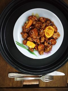 অরেঞ্জ চিকেন (orange chicken recipe in Bengali) রেসিপির প্রধান ছবি