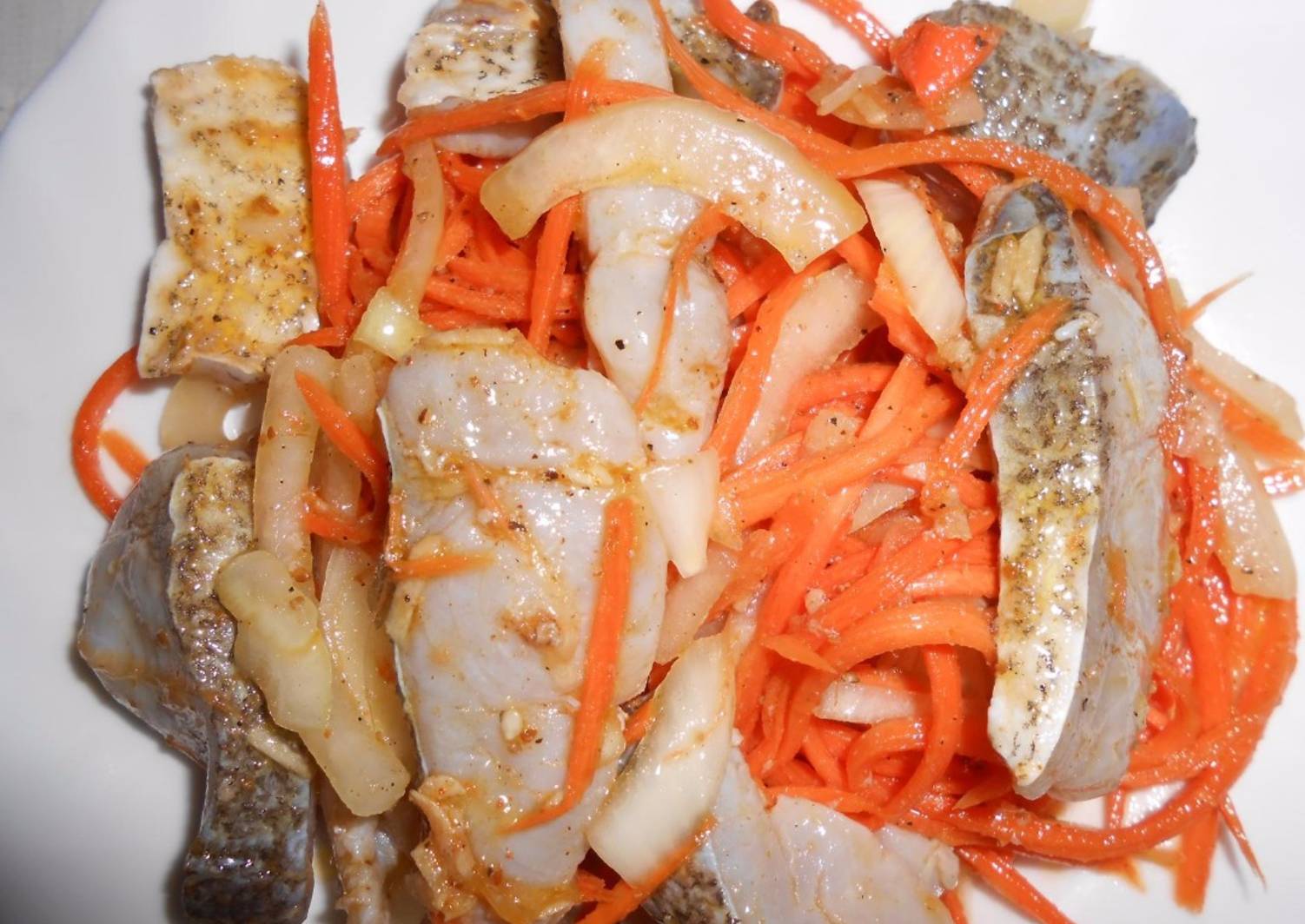 Щука по корейски рецепт. Рыба по корейски. Рыбное Хе по-корейски. Корейский салат Хе из рыбы. Рыба тхе.